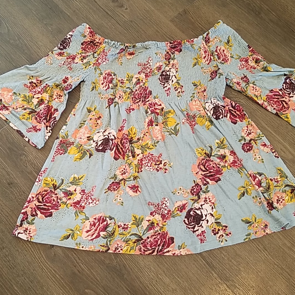 1/4 sleeve shirt